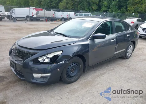 2015 Nissan Altima 2.5 S из США, поврежденный, VIN 1N4AL3AP9FC118330